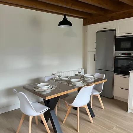 Casa Maribel. En Lebena, Picos De Europa