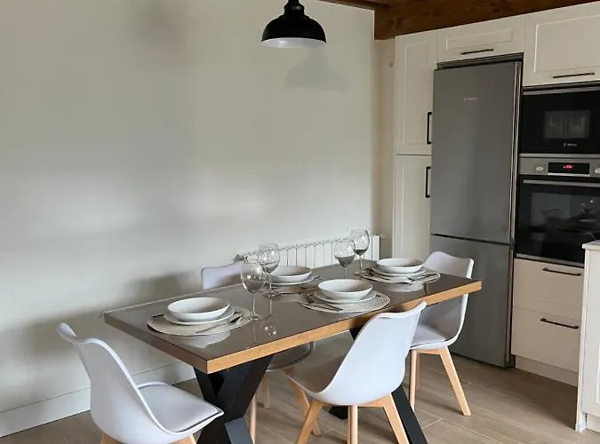 Casa Maribel. En Lebena, Picos De Europa