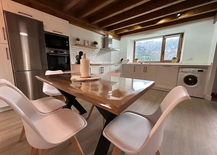 Casa Maribel. En Lebena, Picos De Europa Holiday home Lebena
